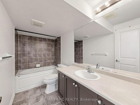 Photo 46 at 15 Vedette Way, Vellore Village, Vaughan
