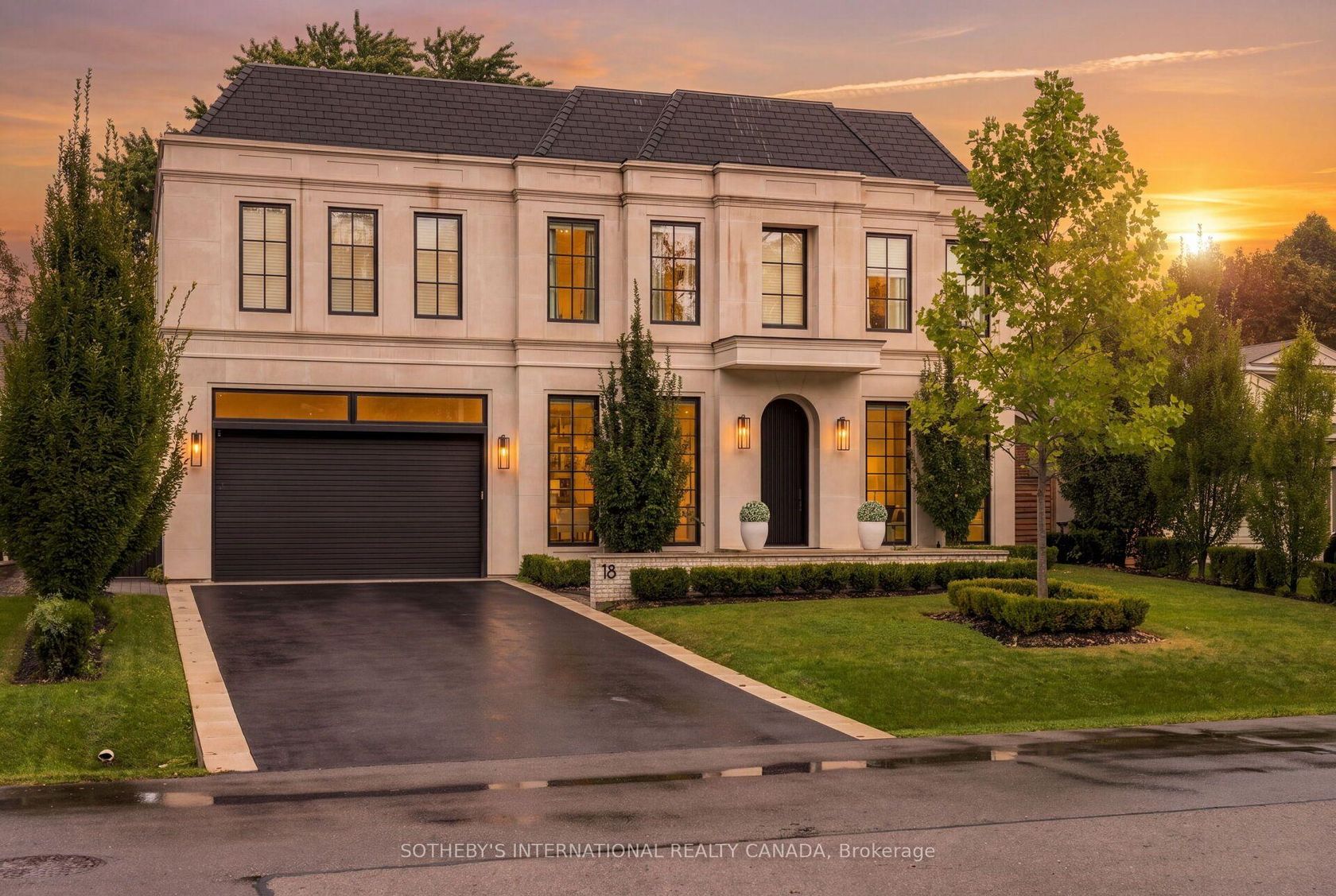 18 Blair Athol Crescent, Rosethorn, Toronto 