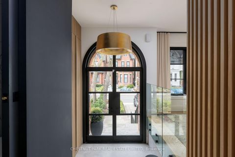Photo 3 at 27 Boswell Avenue, Annex, Toronto