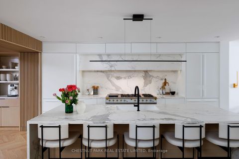 Photo 11 at 27 Boswell Avenue, Annex, Toronto