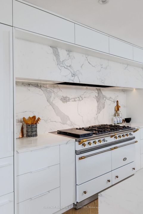 Photo 12 at 27 Boswell Avenue, Annex, Toronto