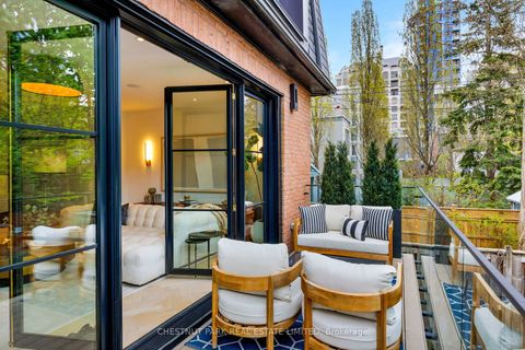 Photo 21 at 27 Boswell Avenue, Annex, Toronto