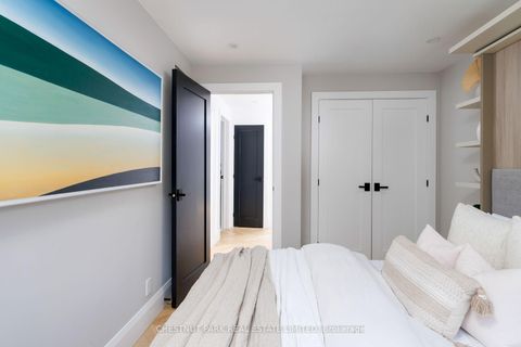 Photo 37 at 27 Boswell Avenue, Annex, Toronto
