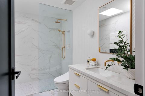 Photo 38 at 27 Boswell Avenue, Annex, Toronto