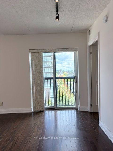 Photo 4 at 708 - 2737 Keele Street, CFB, Toronto
