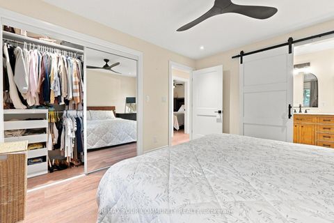 Photo 11 at 20 Ringwood Crescent, Henry Farm, Toronto