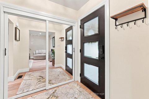 Photo 14 at 20 Ringwood Crescent, Henry Farm, Toronto