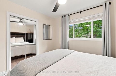 Photo 26 at 20 Ringwood Crescent, Henry Farm, Toronto