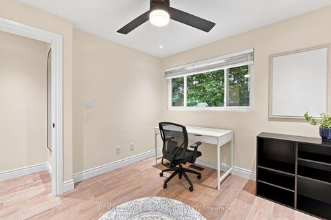 Photo 28 at 20 Ringwood Crescent, Henry Farm, Toronto
