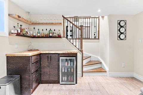 Photo 34 at 20 Ringwood Crescent, Henry Farm, Toronto