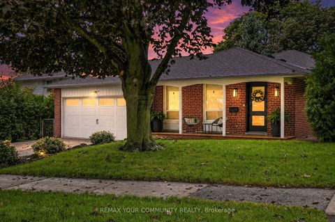 Photo 47 at 20 Ringwood Crescent, Henry Farm, Toronto