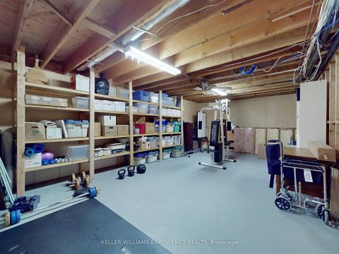 Photo 30 at 544 Woodland Acres Crescent, Rural Vaughan, Vaughan