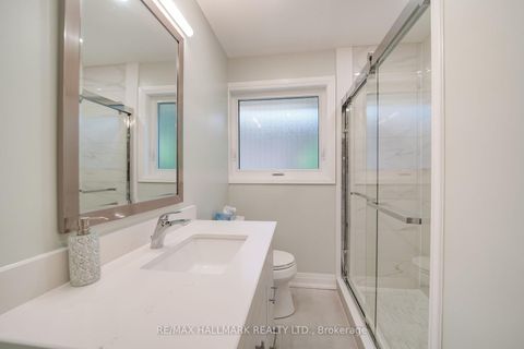 Photo 16 at 31 Wishing Well Drive, Sullivan, Toronto