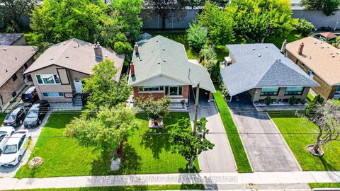 Photo 36 at 31 Wishing Well Drive, Sullivan, Toronto