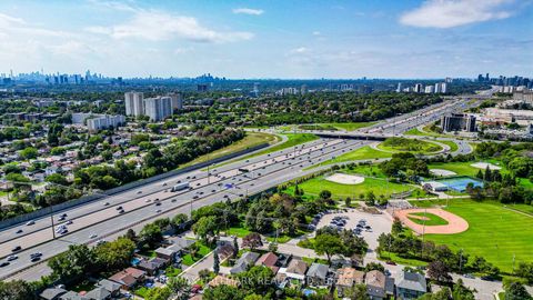 Photo 40 at 31 Wishing Well Drive, Sullivan, Toronto