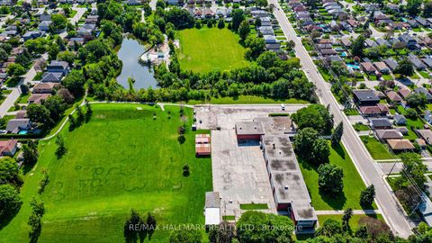 Photo 41 at 31 Wishing Well Drive, Sullivan, Toronto