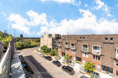 Photo 25 at 237 - 25 Turntable Crescent, Junction, Toronto