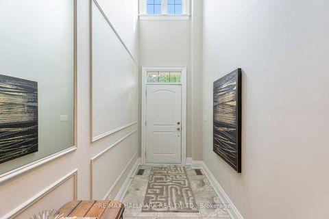 Photo 2 at 192 Erskine Avenue, Mount Pleasant East, Toronto