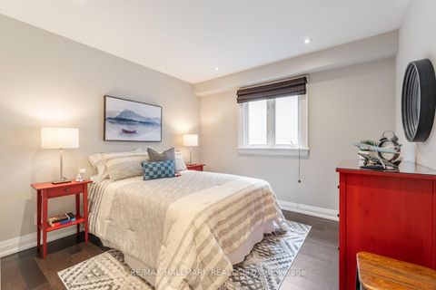 Photo 18 at 192 Erskine Avenue, Mount Pleasant East, Toronto