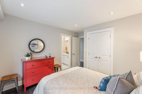 Photo 19 at 192 Erskine Avenue, Mount Pleasant East, Toronto