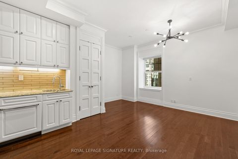 Photo 6 at 542 - 22 Leader Lane, Yonge Corridor, Toronto