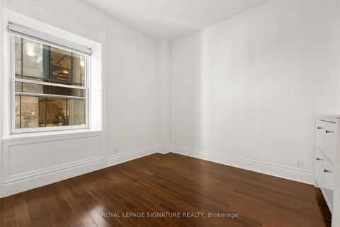Photo 9 at 542 - 22 Leader Lane, Yonge Corridor, Toronto