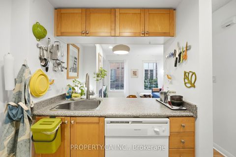 Photo 11 at 118 - 3 Everson Drive, Willowdale East, Toronto