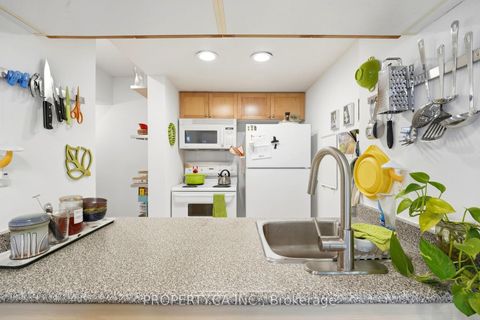Photo 12 at 118 - 3 Everson Drive, Willowdale East, Toronto