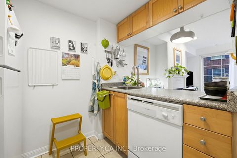 Photo 14 at 118 - 3 Everson Drive, Willowdale East, Toronto