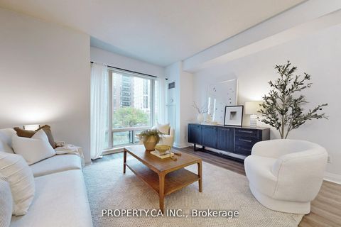 Photo 1 at 301 - 1121 Bay Street, Bay Street Corridor, Toronto