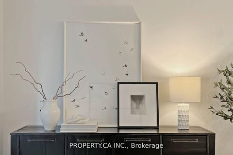 Photo 16 at 301 - 1121 Bay Street, Bay Street Corridor, Toronto