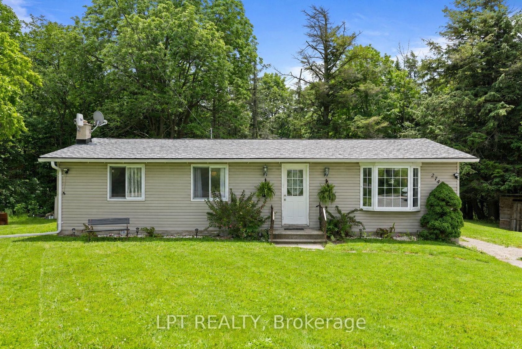 2743 Lockhart Road, Rural Innisfil, Innisfil photo number 2