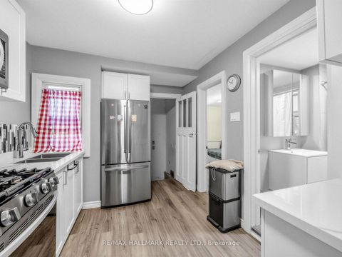 Photo 12 at 201 Linsmore Crescent, East York, Toronto