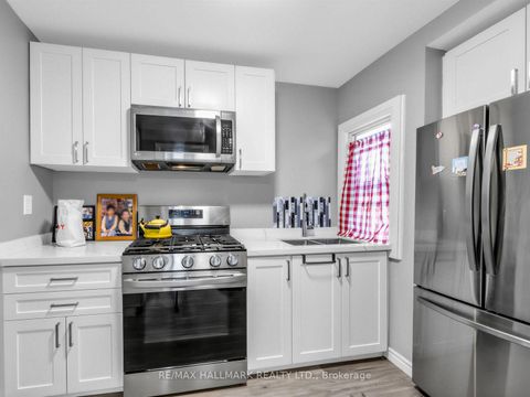 Photo 13 at 201 Linsmore Crescent, East York, Toronto