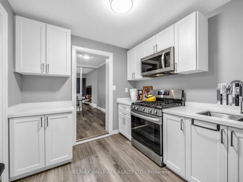 Photo 14 at 201 Linsmore Crescent, East York, Toronto