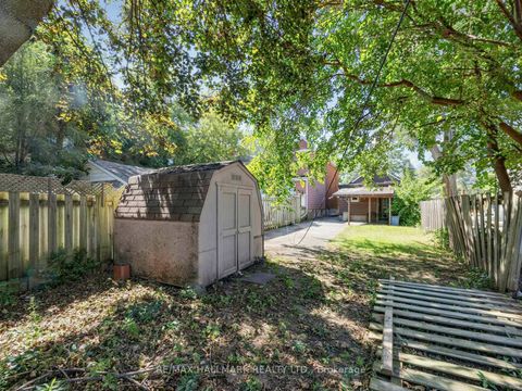 Photo 25 at 201 Linsmore Crescent, East York, Toronto