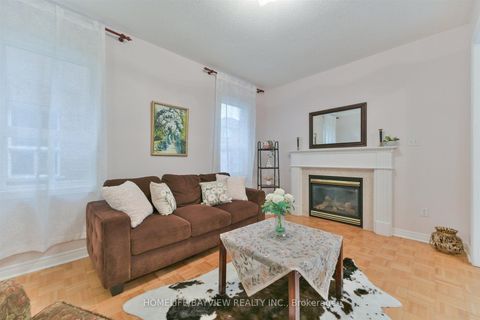 Photo 13 at 26 Honeyview Street, Patterson, Vaughan