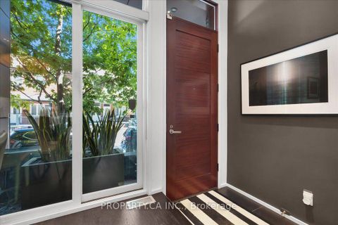 Photo 4 at 244 Manning Avenue, Bellwoods, Toronto