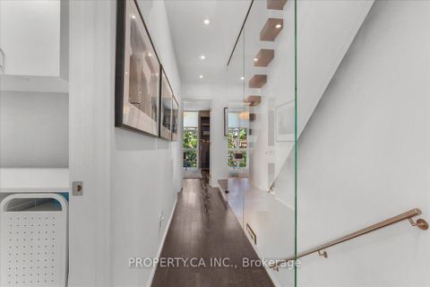 Photo 15 at 244 Manning Avenue, Bellwoods, Toronto