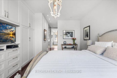 Photo 26 at 244 Manning Avenue, Bellwoods, Toronto