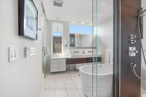 Photo 29 at 244 Manning Avenue, Bellwoods, Toronto
