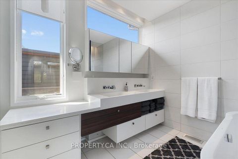 Photo 30 at 244 Manning Avenue, Bellwoods, Toronto