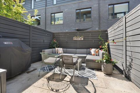 Photo 39 at 244 Manning Avenue, Bellwoods, Toronto