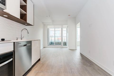 Photo 4 at 410 - 543 Richmond Street W, Waterfront Communities C1, Toronto
