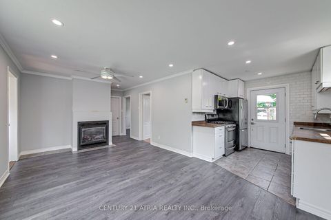 Photo 10 at 904 Maplewood Drive N, Alcona, Innisfil