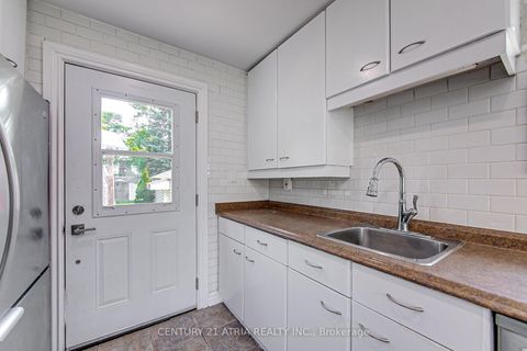 Photo 14 at 904 Maplewood Drive N, Alcona, Innisfil