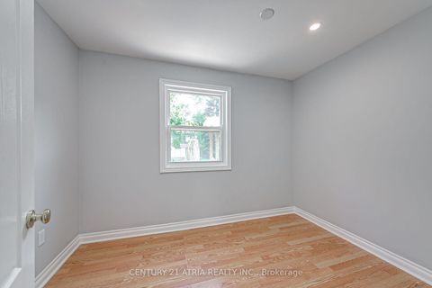 Photo 17 at 904 Maplewood Drive N, Alcona, Innisfil
