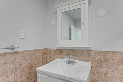 Photo 22 at 904 Maplewood Drive N, Alcona, Innisfil