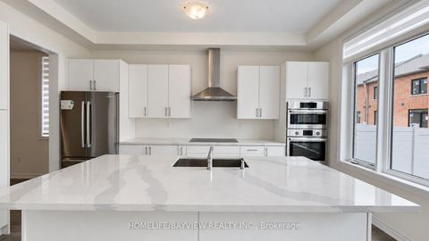 Photo 7 at 105 Halldorson Avenue, Bayview Northeast, Aurora