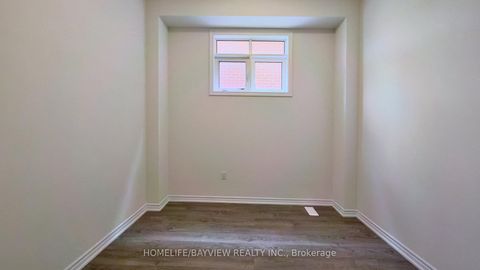 Photo 12 at 105 Halldorson Avenue, Bayview Northeast, Aurora